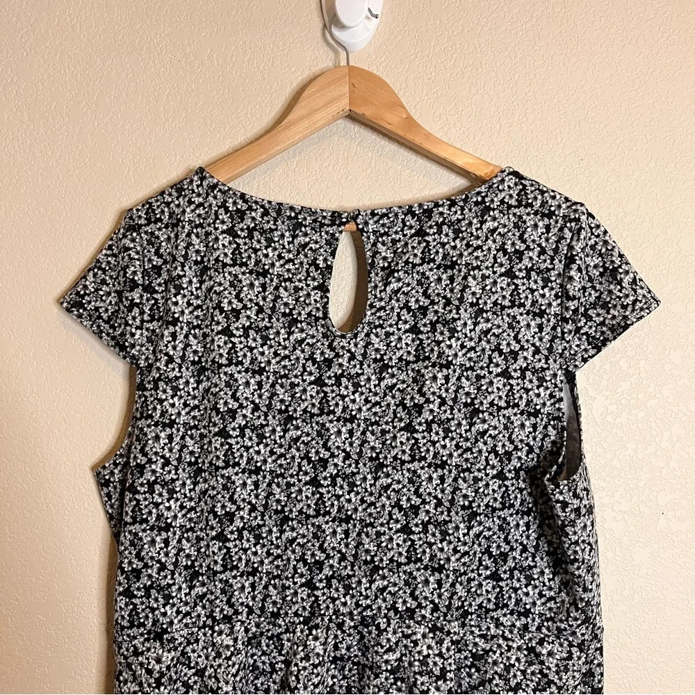 Hot Topic Skater Dress Cap Sleeves Size 3X - Picture 9 of 9